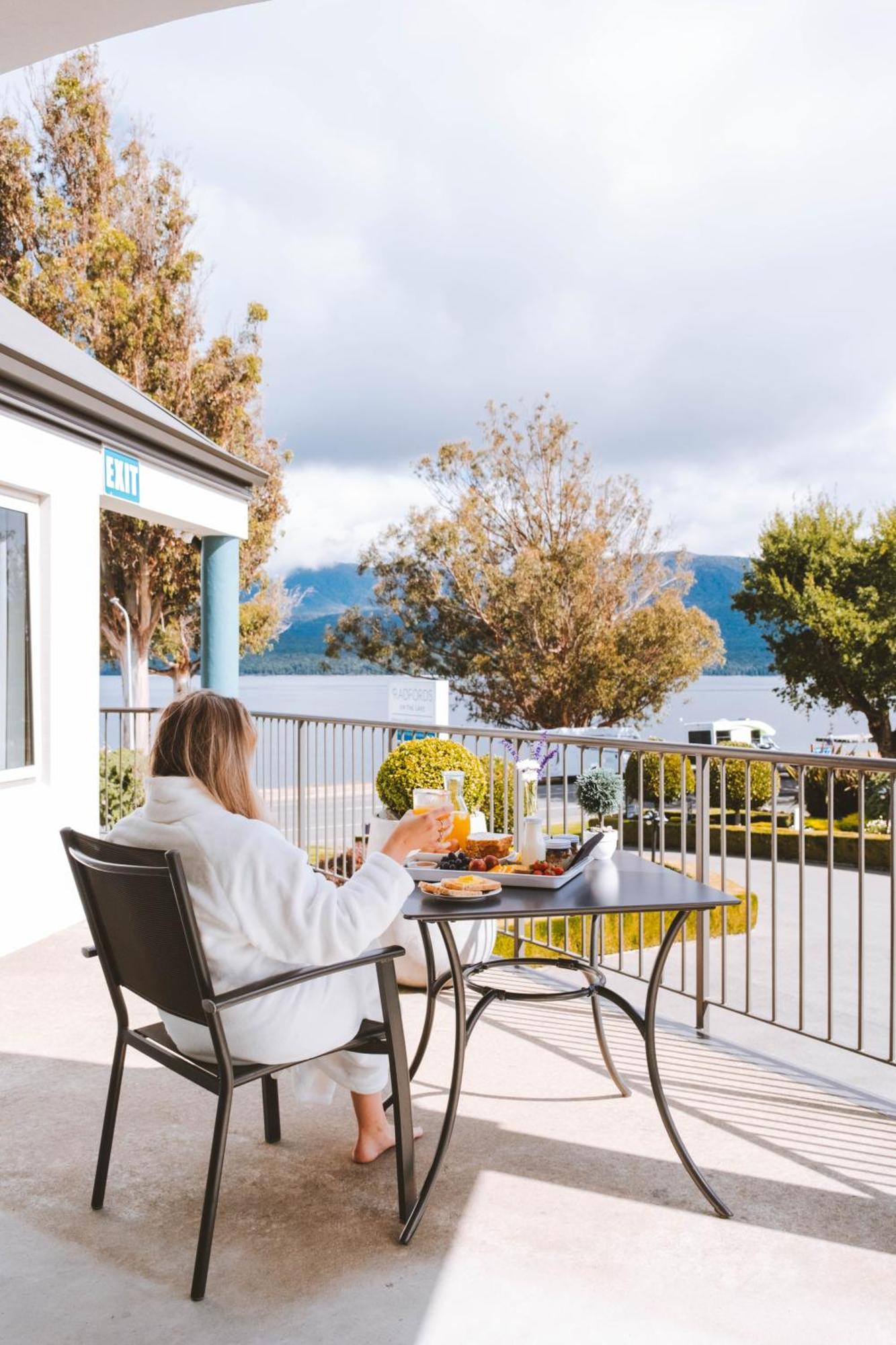 Radfords On The Lake Te Anau Exterior photo
