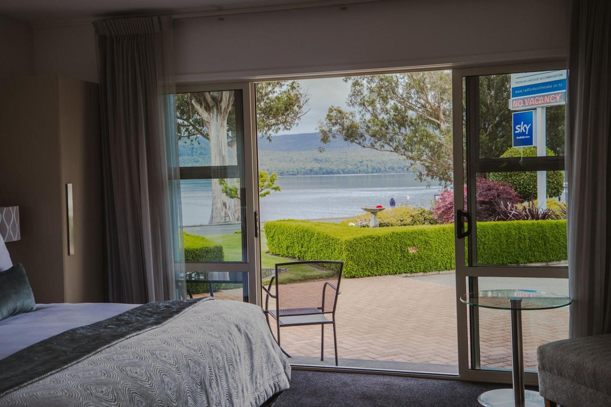 Radfords On The Lake Te Anau Exterior photo